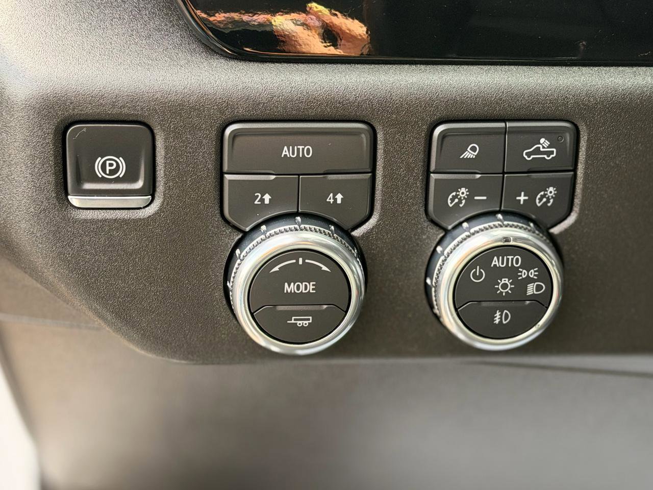 Used 2026 GMC Sierra 1500 SLT image 12