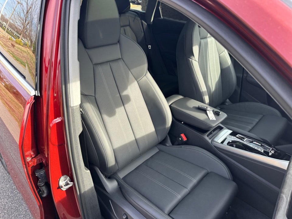 New 2025 Audi Q5 Premium Plus image 28