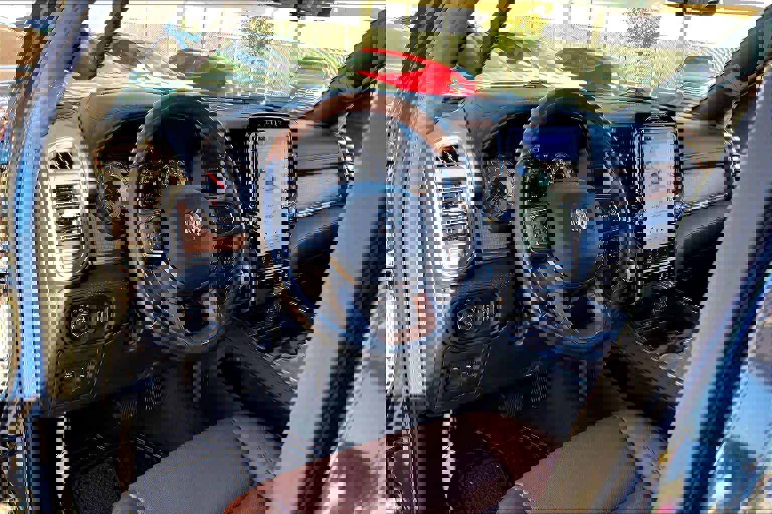 Used 2022 RAM 1500 Limited image 17