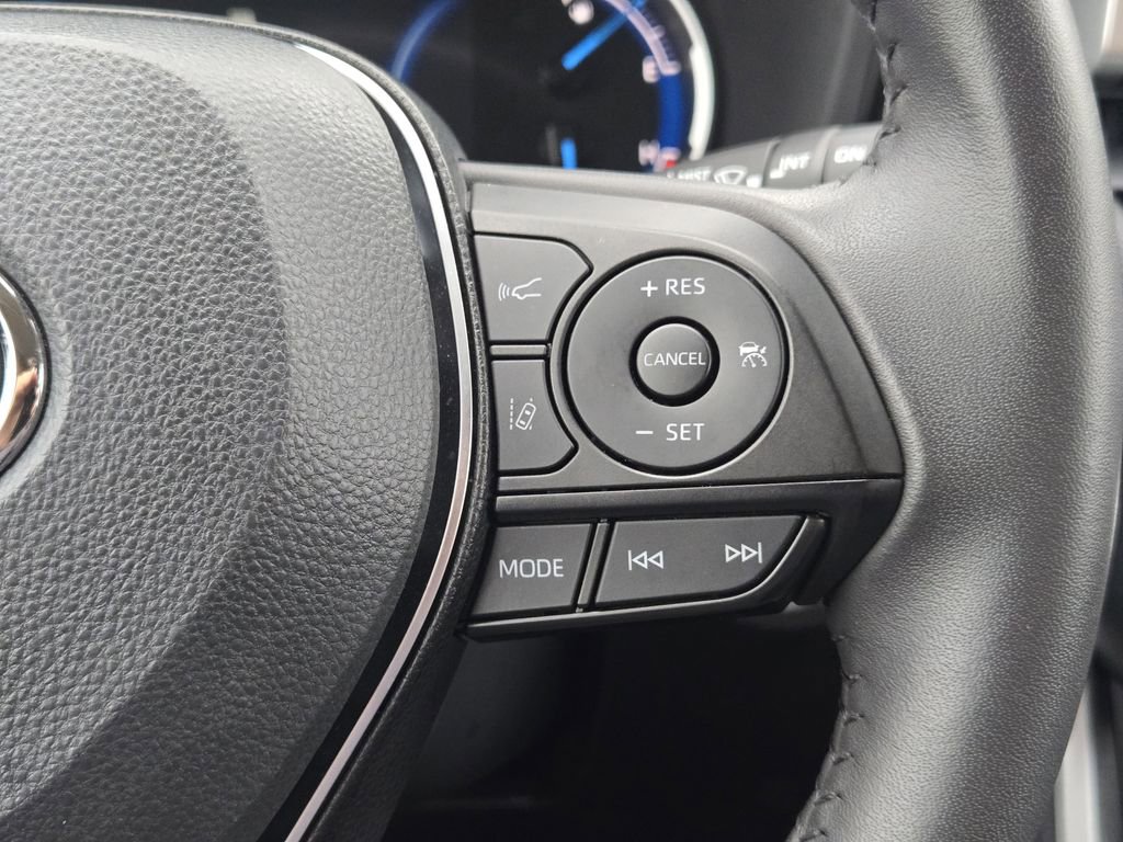 Certified 2025 Toyota RAV4 XLE Premium image 31