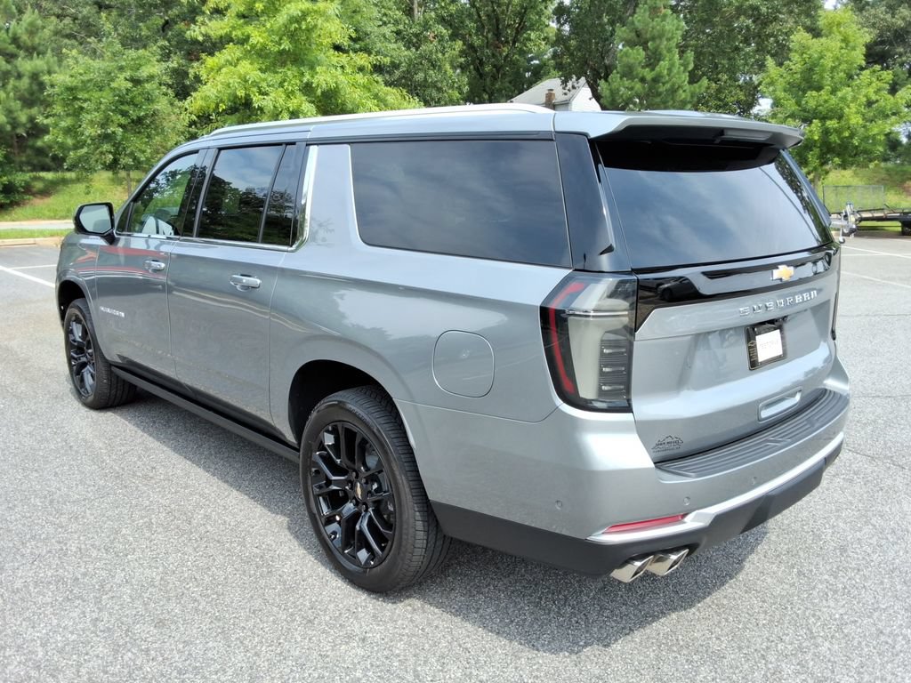 Certified 2026 Chevrolet Suburban High Country AWD/4WD image 7