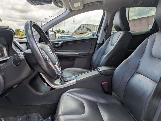 Used 2016 Volvo XC60 T5 Platinum w/ Protection Package FWD image 21