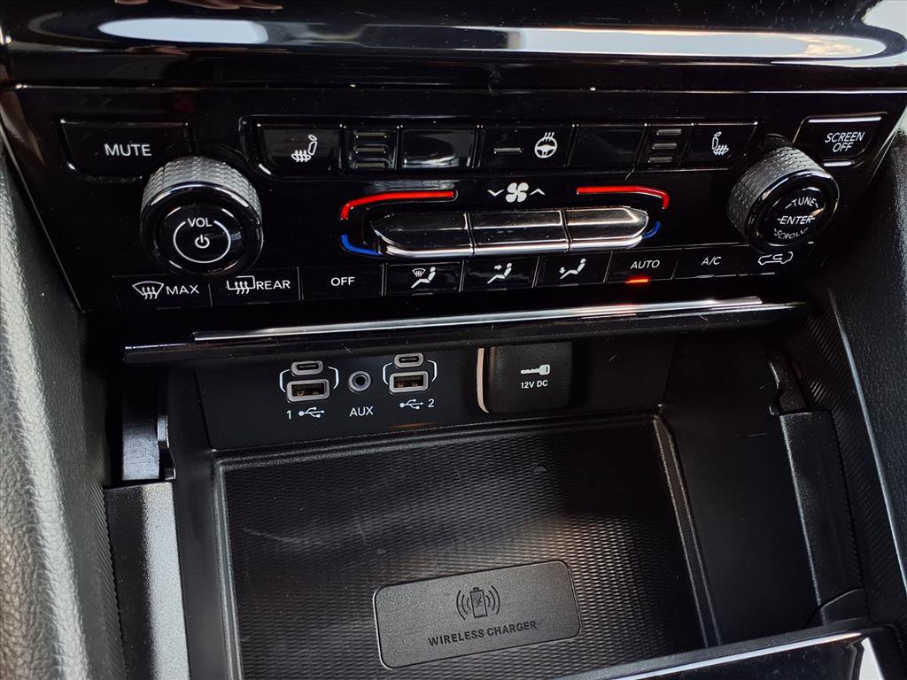 Used 2024 Jeep Grand Cherokee L Laredo image 30