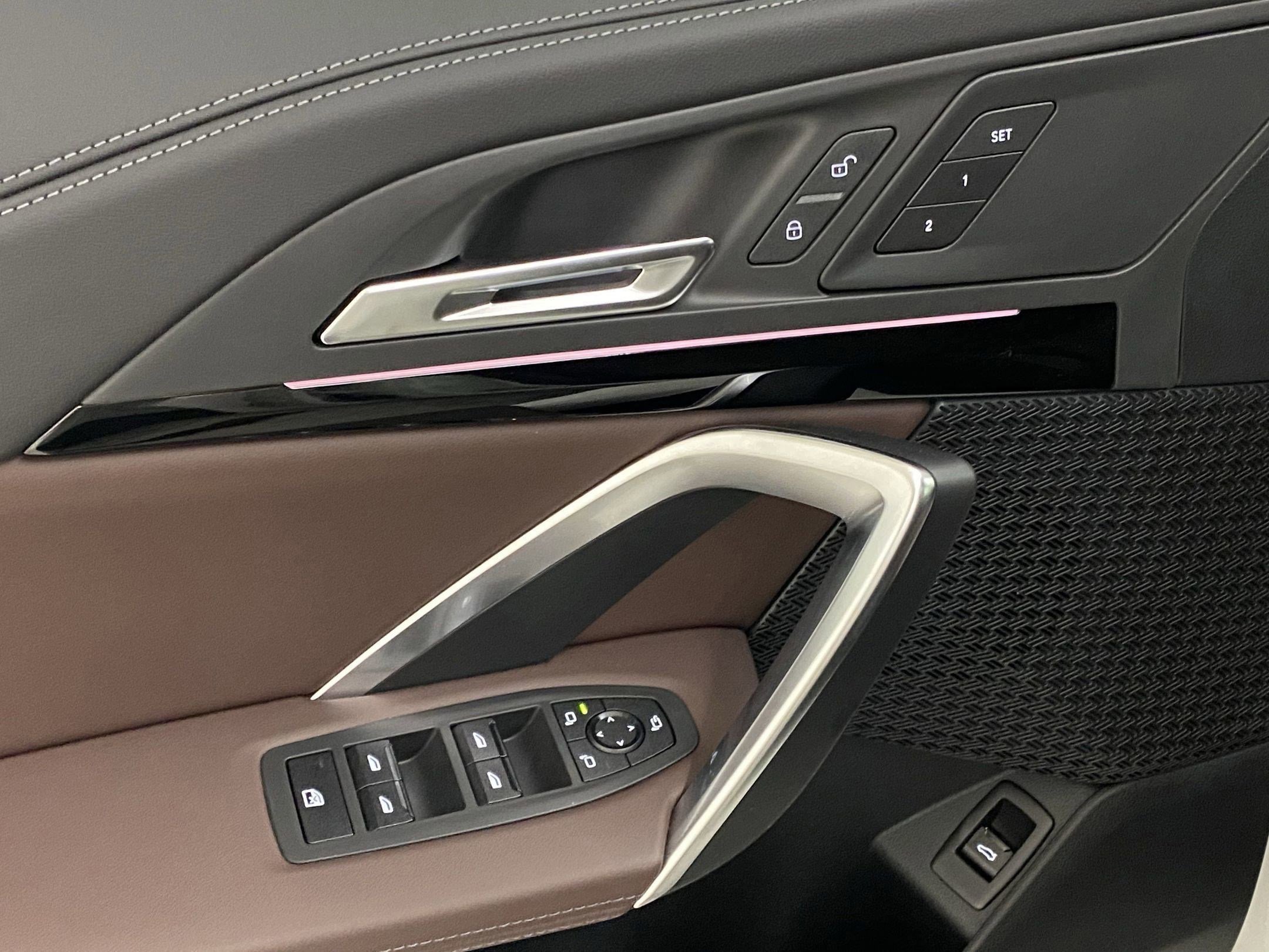 Used 2025 BMW X1 xDrive28i w/ Technology Package image 10