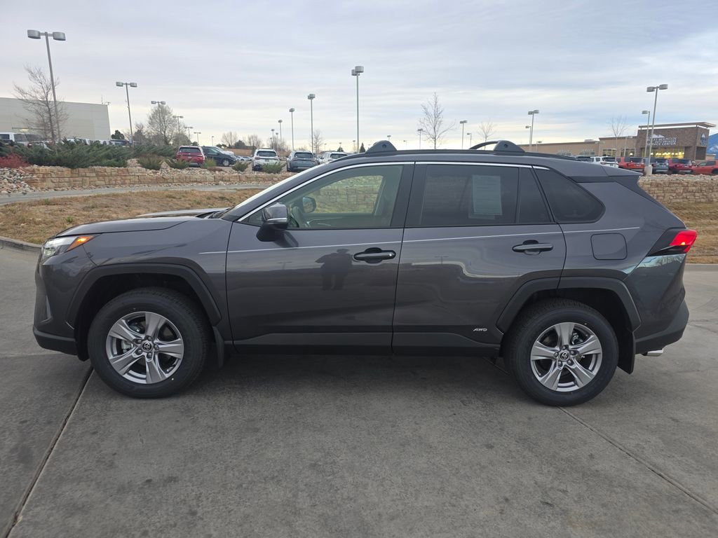 Used 2025 Toyota RAV4 XLE image 4