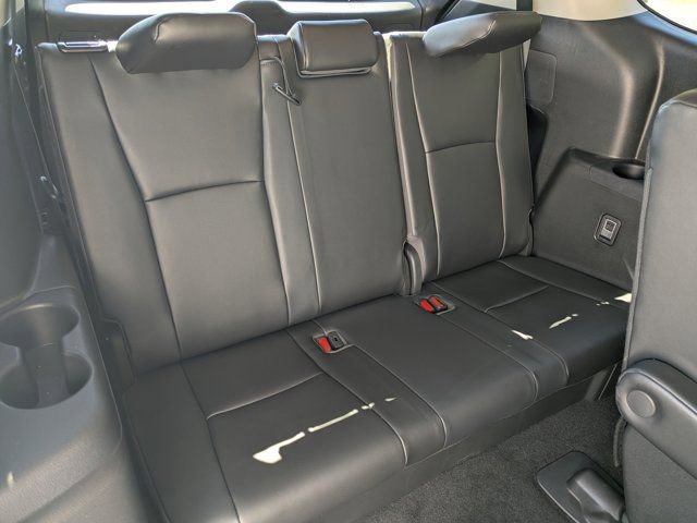 Used 2022 Toyota Highlander XLE AWD/4WD image 15
