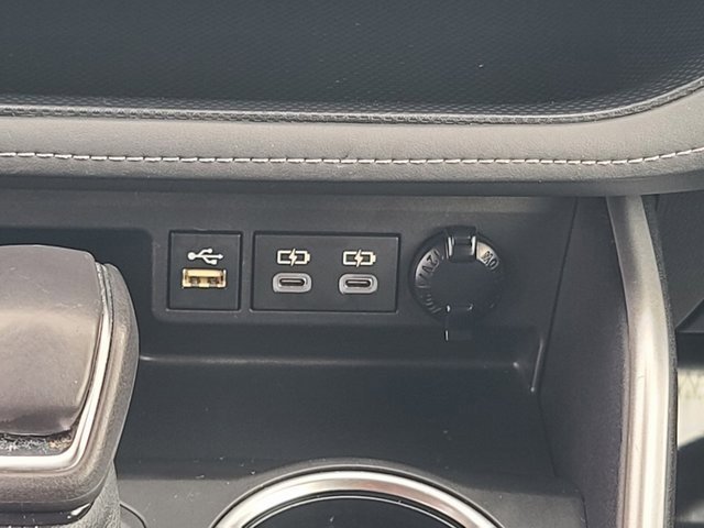 Used 2023 Toyota Highlander LE image 22