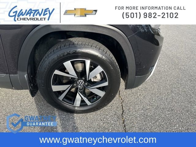 Used 2022 Volkswagen Atlas Cross Sport SE AWD/4WD image 12