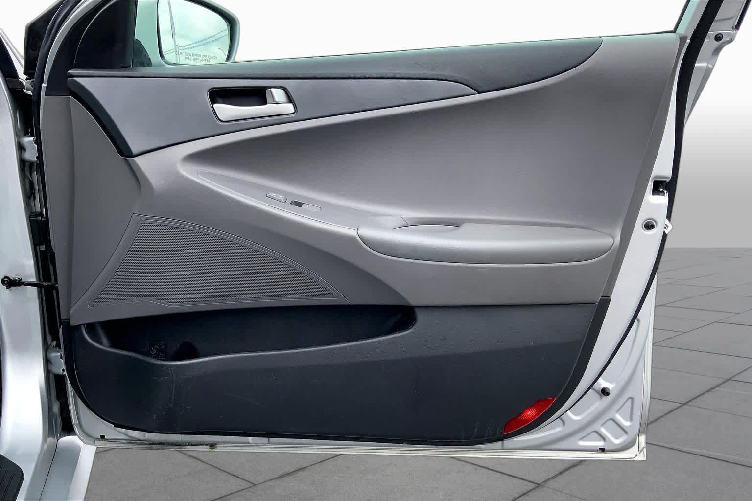 Used 2014 Hyundai Sonata GLS FWD image 25