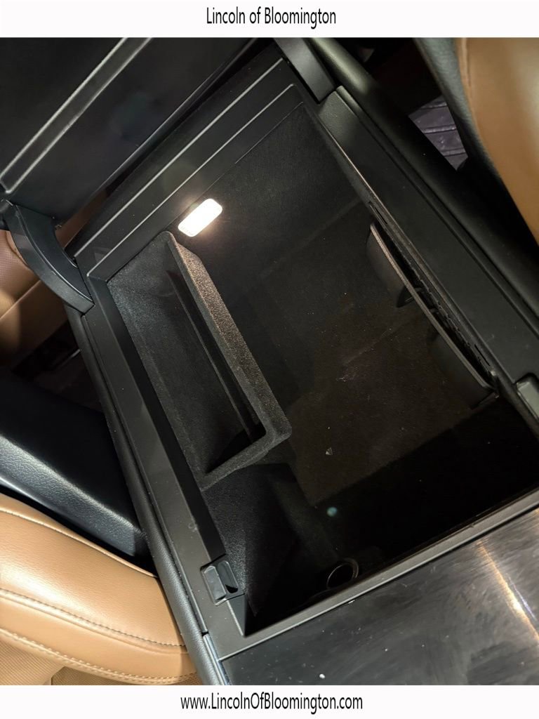 Certified 2022 Lincoln Aviator Reserve w/ Equipment Group 201A image 31