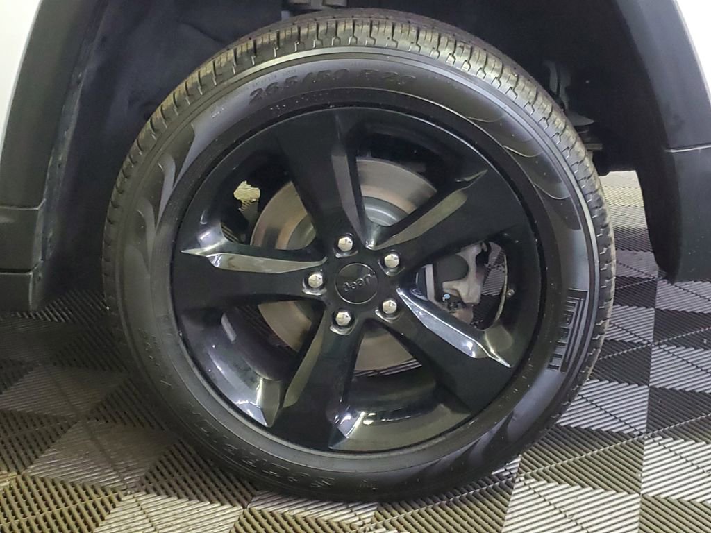 Used 2024 Jeep Grand Cherokee L Limited w/ Luxury Tech Group II image 5