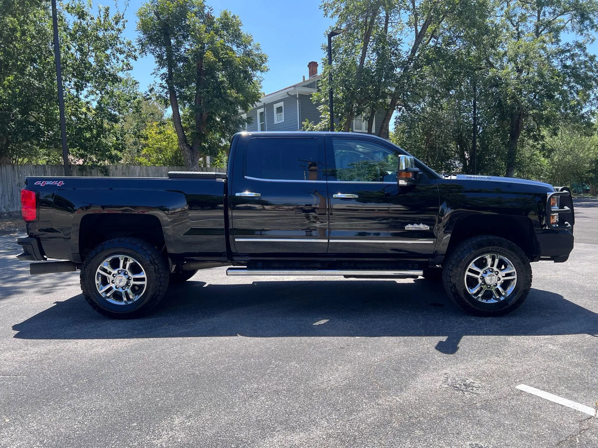 Used 2016 Chevrolet Silverado 2500 High Country w/ Duramax Plus Package image 4