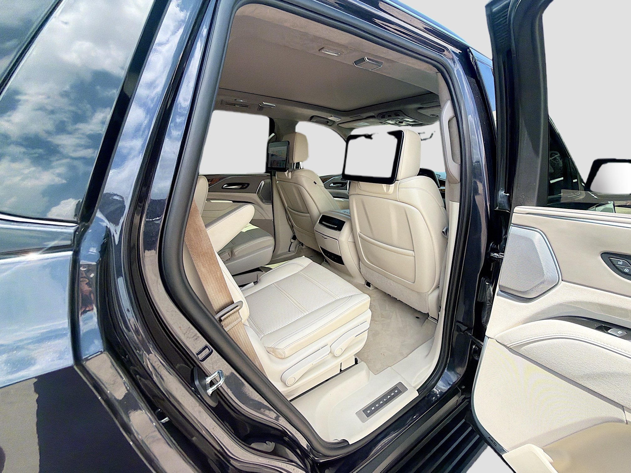 Used 2023 Cadillac Escalade Sport Platinum AWD/4WD image 29