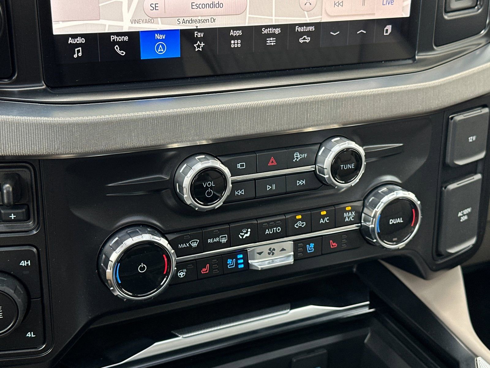 Used 2026 Ford F450 Platinum w/ Platinum Plus Package image 25