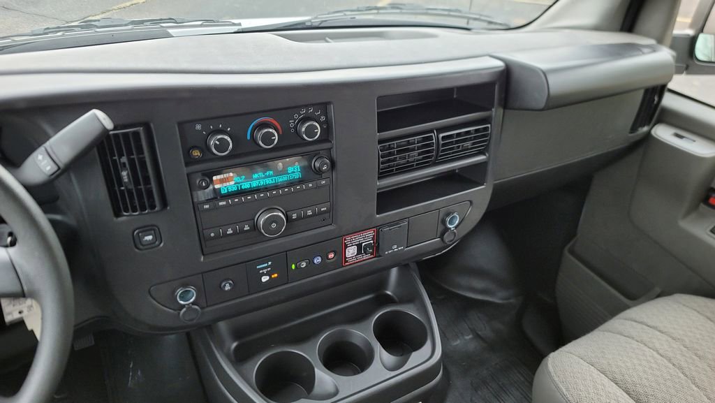 New 2025 Chevrolet Express 2500 Extended image 22