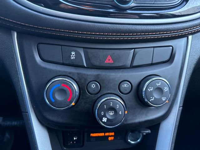 Used 2019 Chevrolet Trax LT w/ LT Convenience Package image 34