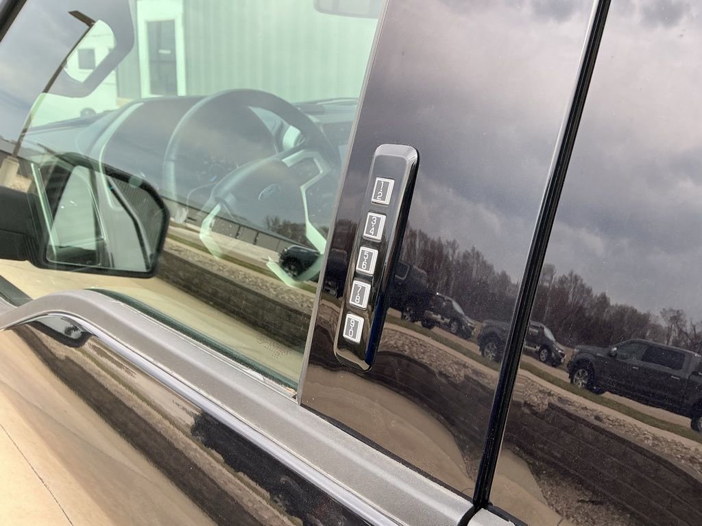 Used 2019 Ford F150 Lariat w/ Equipment Group 502A Luxury image 7