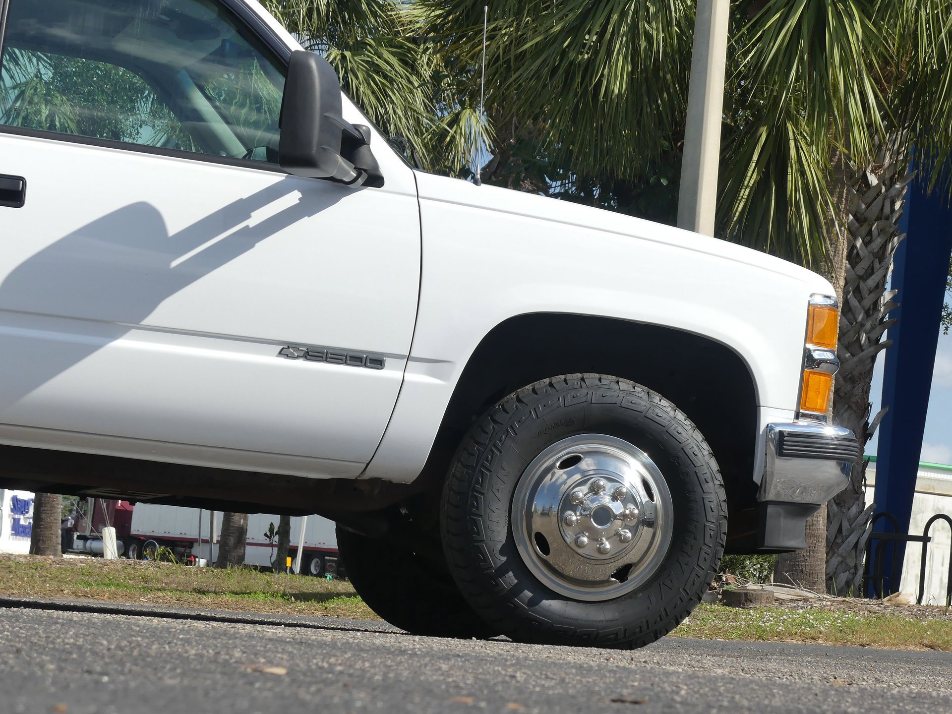 Used 2000 Chevrolet Silverado 3500 2WD Crew Cab image 30