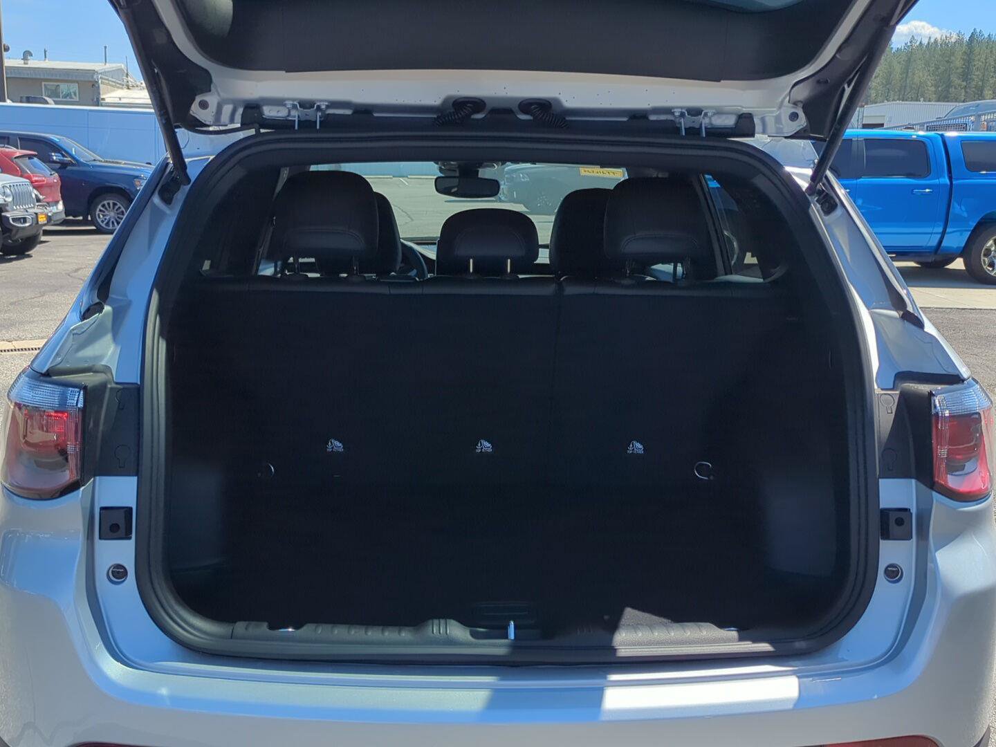 New 2026 Jeep Compass Latitude AWD/4WD image 8