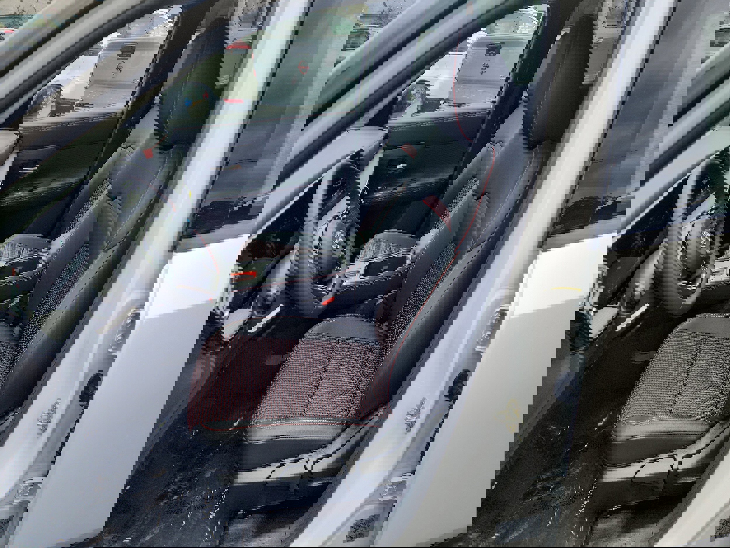 New 2025 Nissan Kicks SR image 11