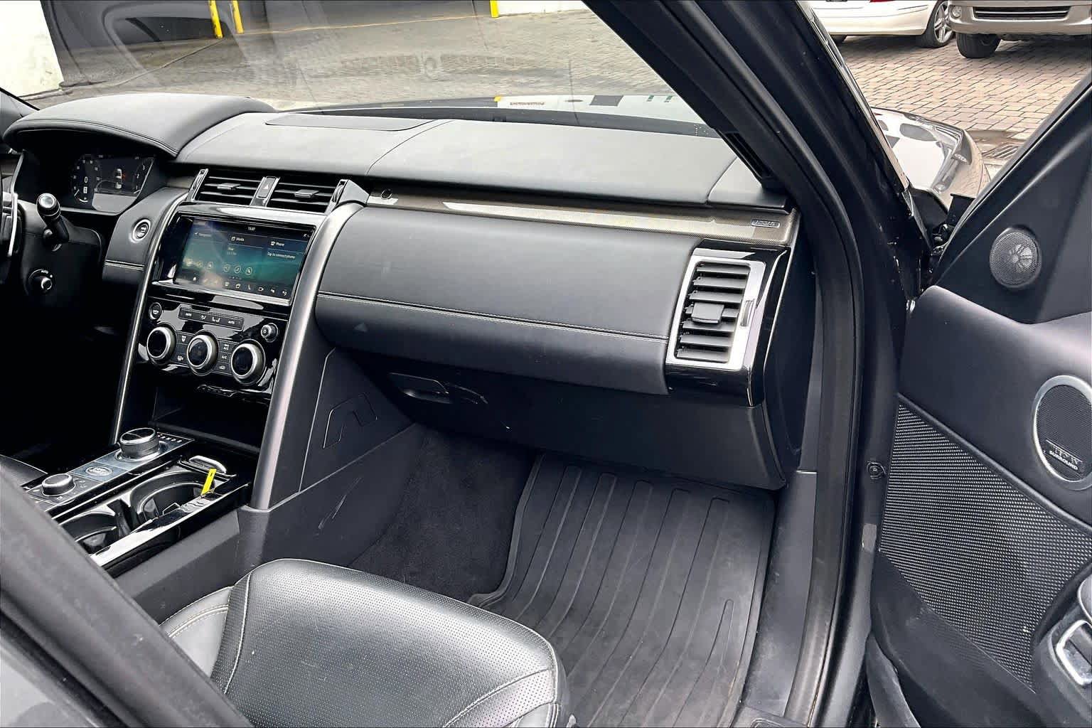 Used 2019 Land Rover Discovery HSE Luxury AWD/4WD image 18