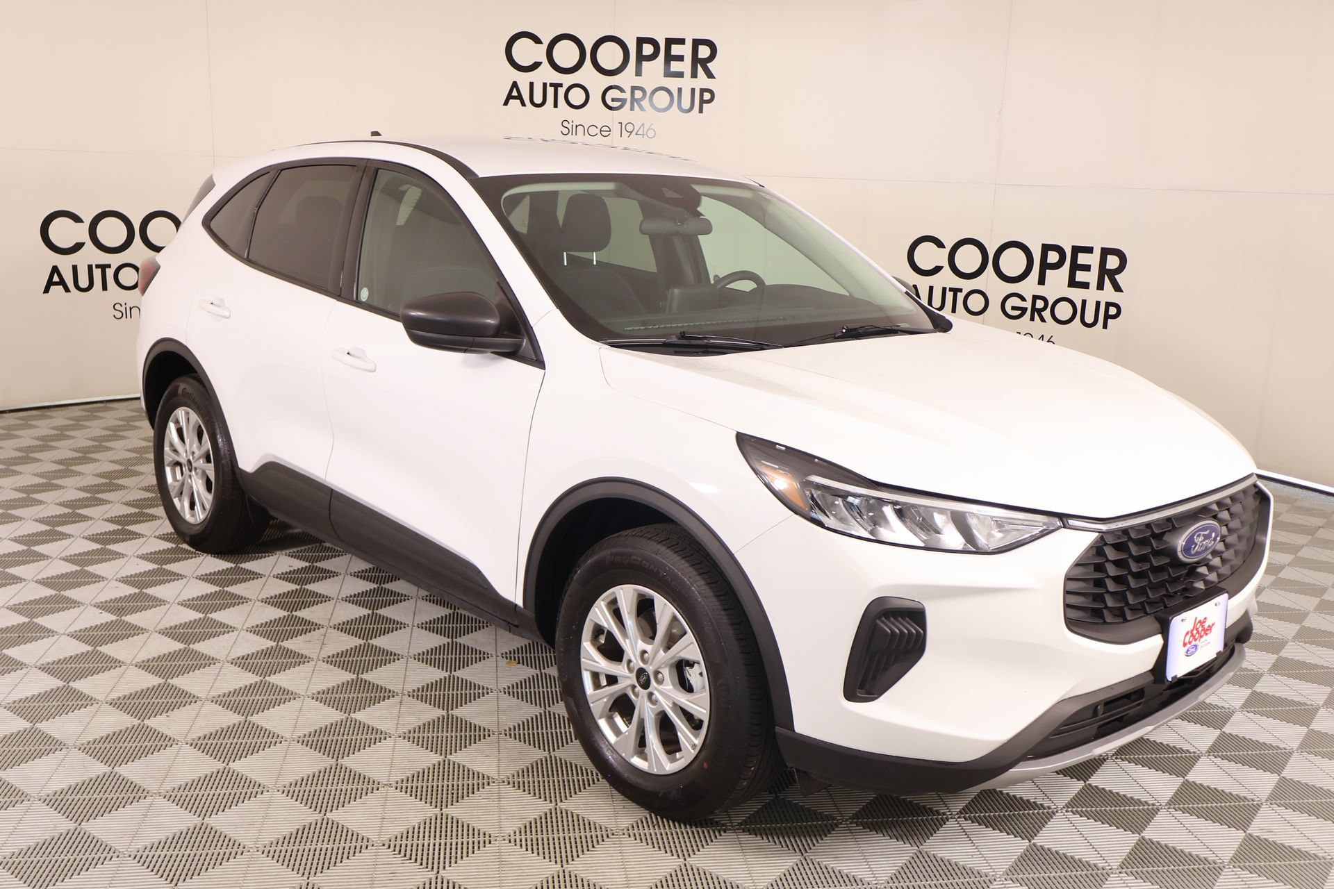 Used 2025 Ford Escape Active AWD/4WD image 1