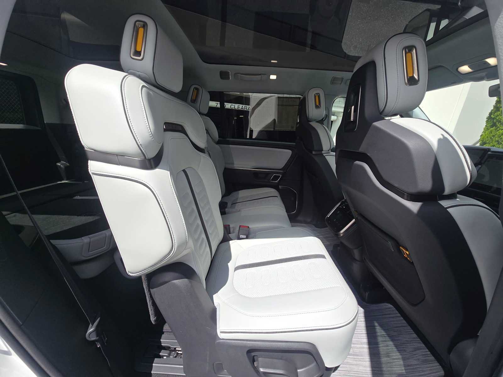 Used 2024 Rivian R1S Adventure AWD/4WD image 12
