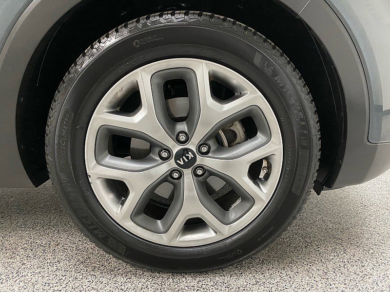 Used 2019 Kia Sorento EX image 51