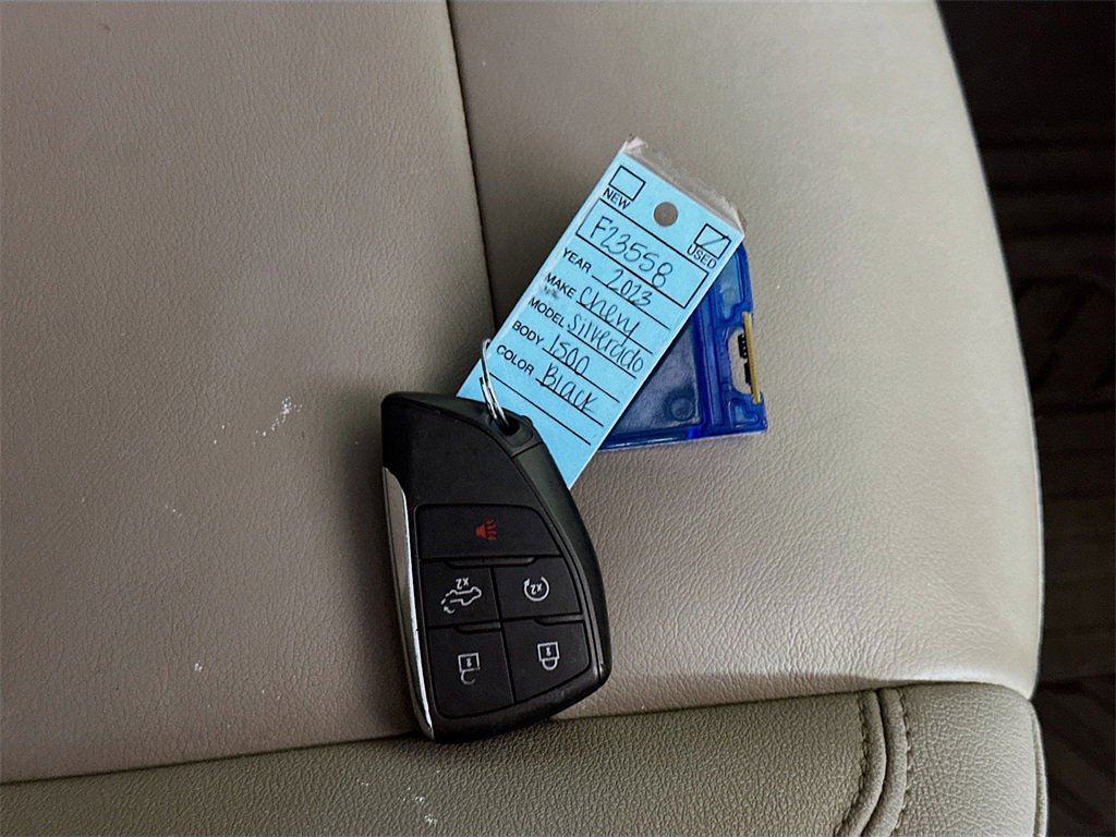 Used 2023 Chevrolet Silverado 1500 LT image 34