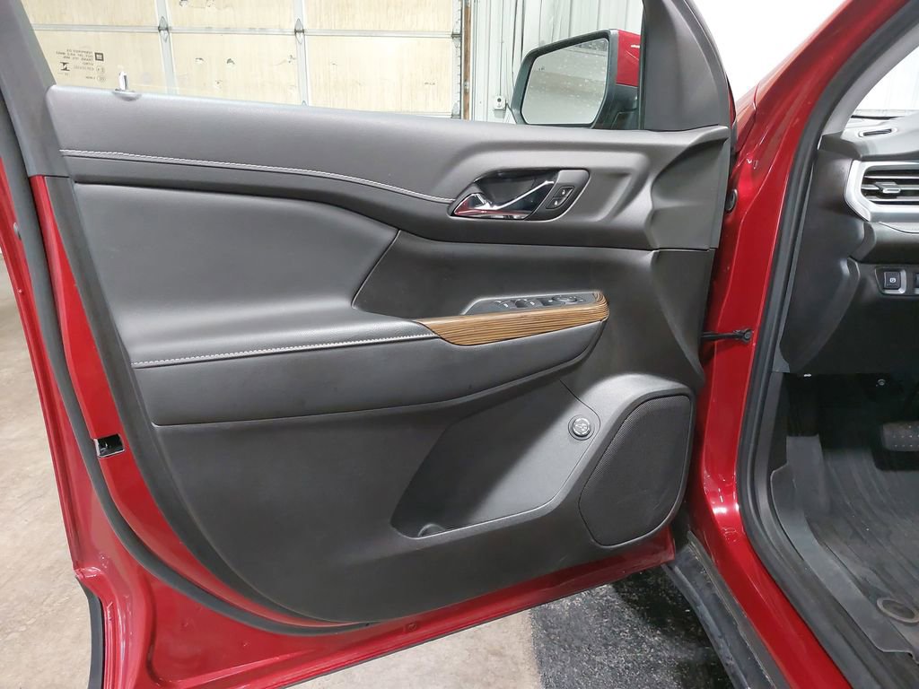 Used 2023 GMC Acadia SLE w/ Driver Convenience Package AWD/4WD image 29
