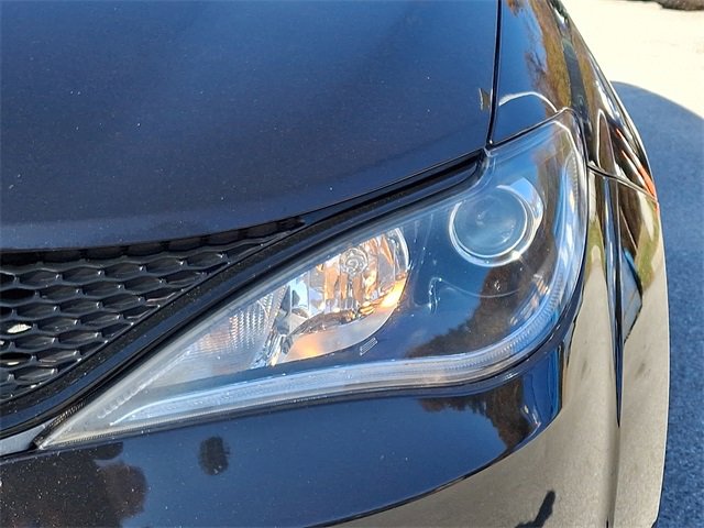 Used 2019 Chrysler Pacifica Touring Plus w/ S Appearance Package image 9