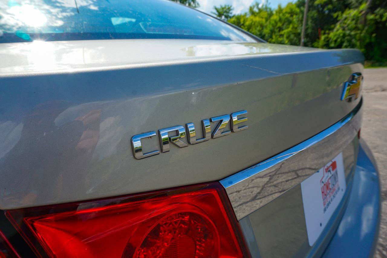 Used 2014 Chevrolet Cruze LT FWD image 29