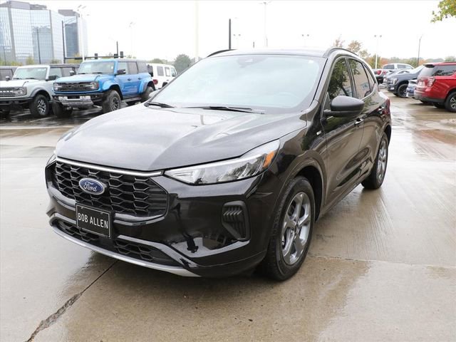Used 2024 Ford Escape ST-Line w/ Tech Pack #1 image 2