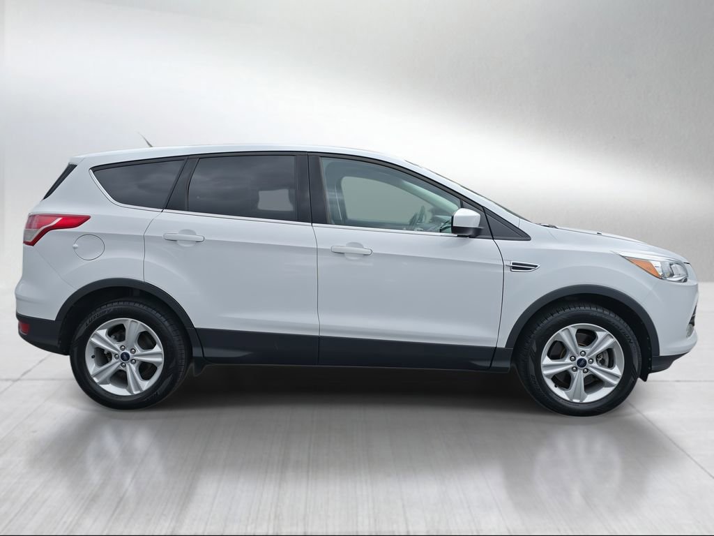 Used 2016 Ford Escape SE AWD/4WD image 2
