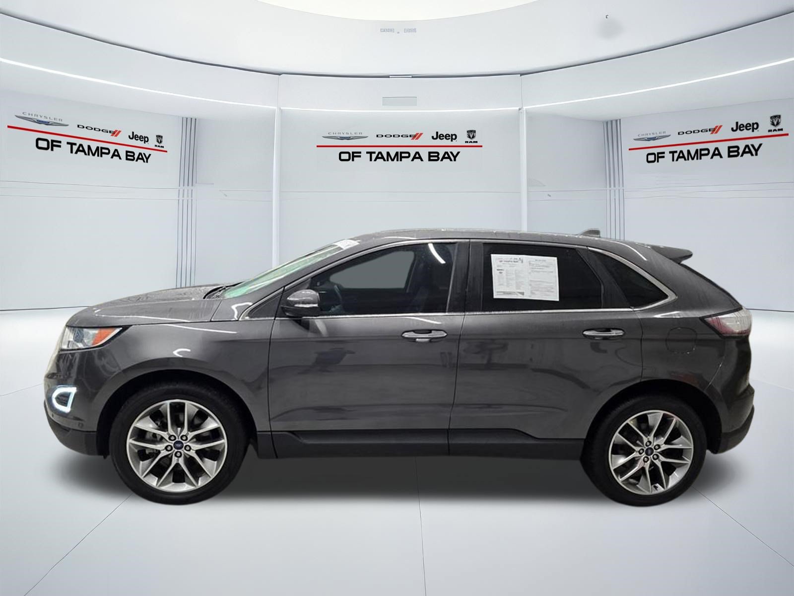 Used 2018 Ford Edge Titanium w/ Equipment Group 302A AWD/4WD image 3