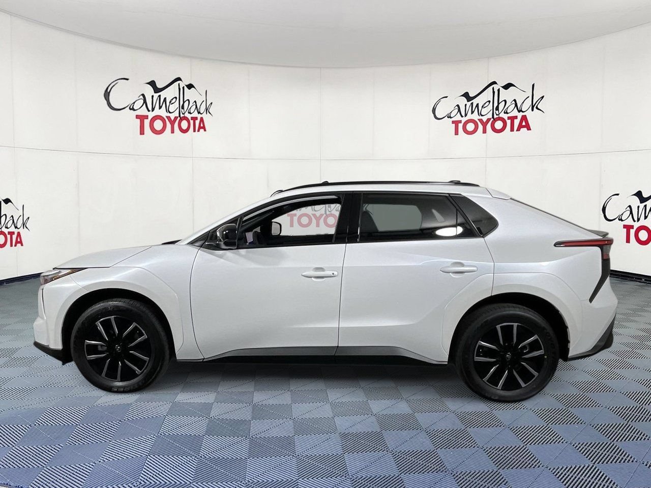 New 2026 Toyota bZ FWD image 5