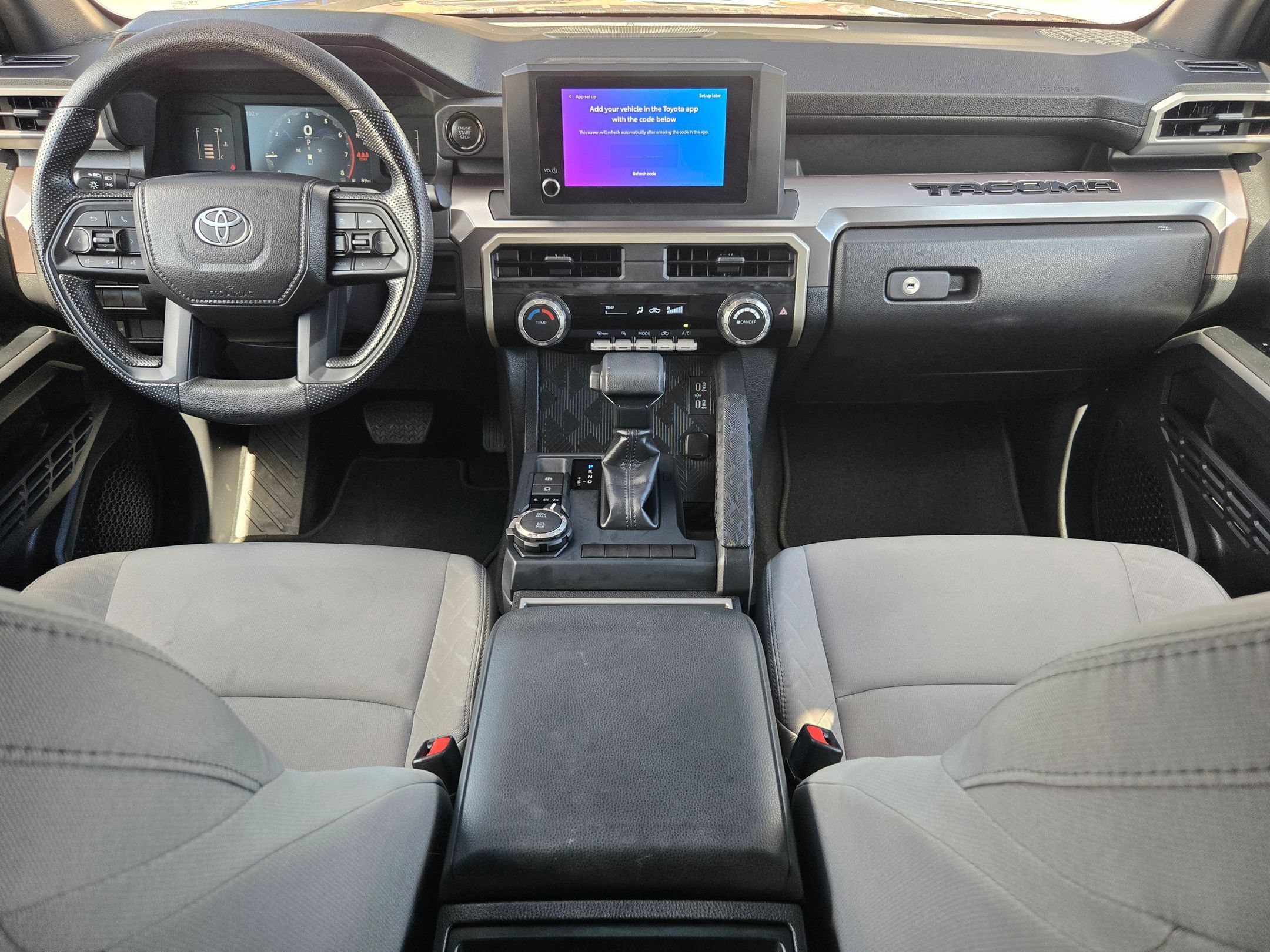 Used 2025 Toyota Tacoma SR5 AWD/4WD image 16