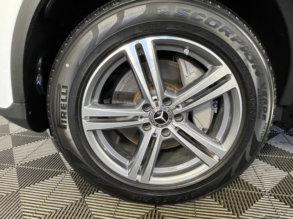 Used 2022 Mercedes-Benz GLC 300 4MATIC image 13