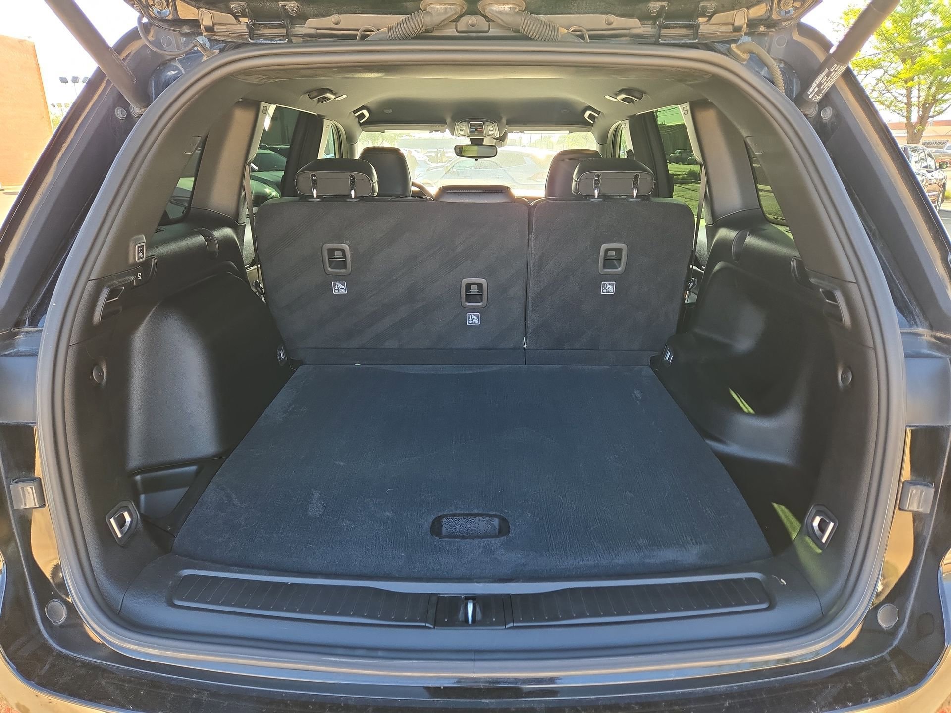 Used 2023 Jeep Grand Cherokee Altitude AWD/4WD image 12