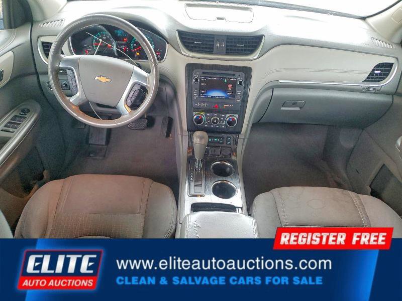 Used 2015 Chevrolet Traverse LT image 16
