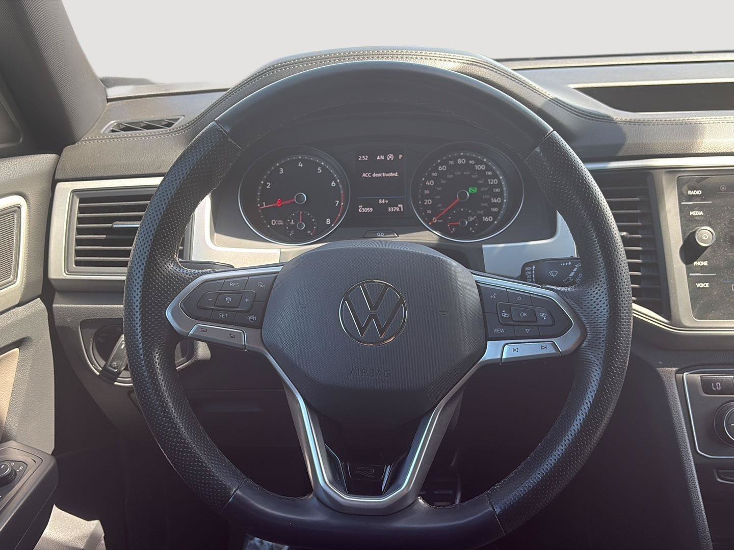 Certified 2021 Volkswagen Atlas Cross Sport SE w/ V6 Towing Package FWD image 17