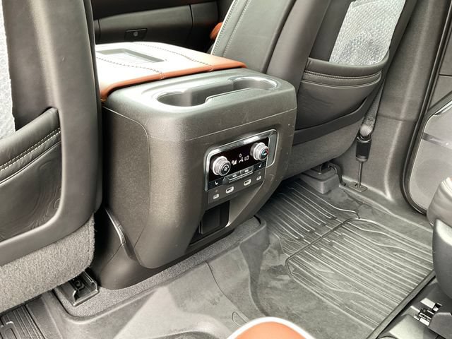Used 2023 GMC Yukon Denali Ultimate AWD/4WD image 27