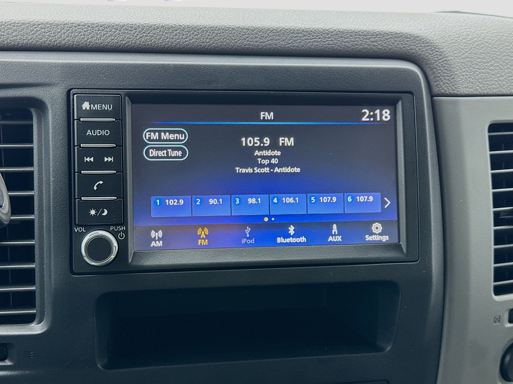 Used 2020 Nissan NV 2500 S image 11