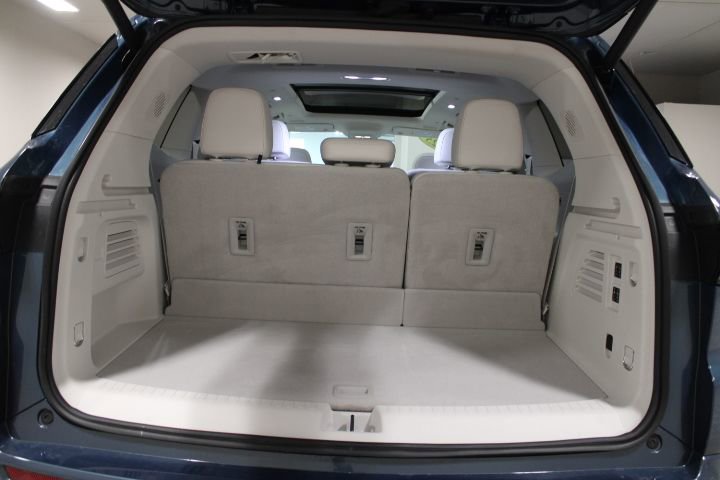 Certified 2025 Buick Enclave Avenir w/ Super Cruise Package image 14