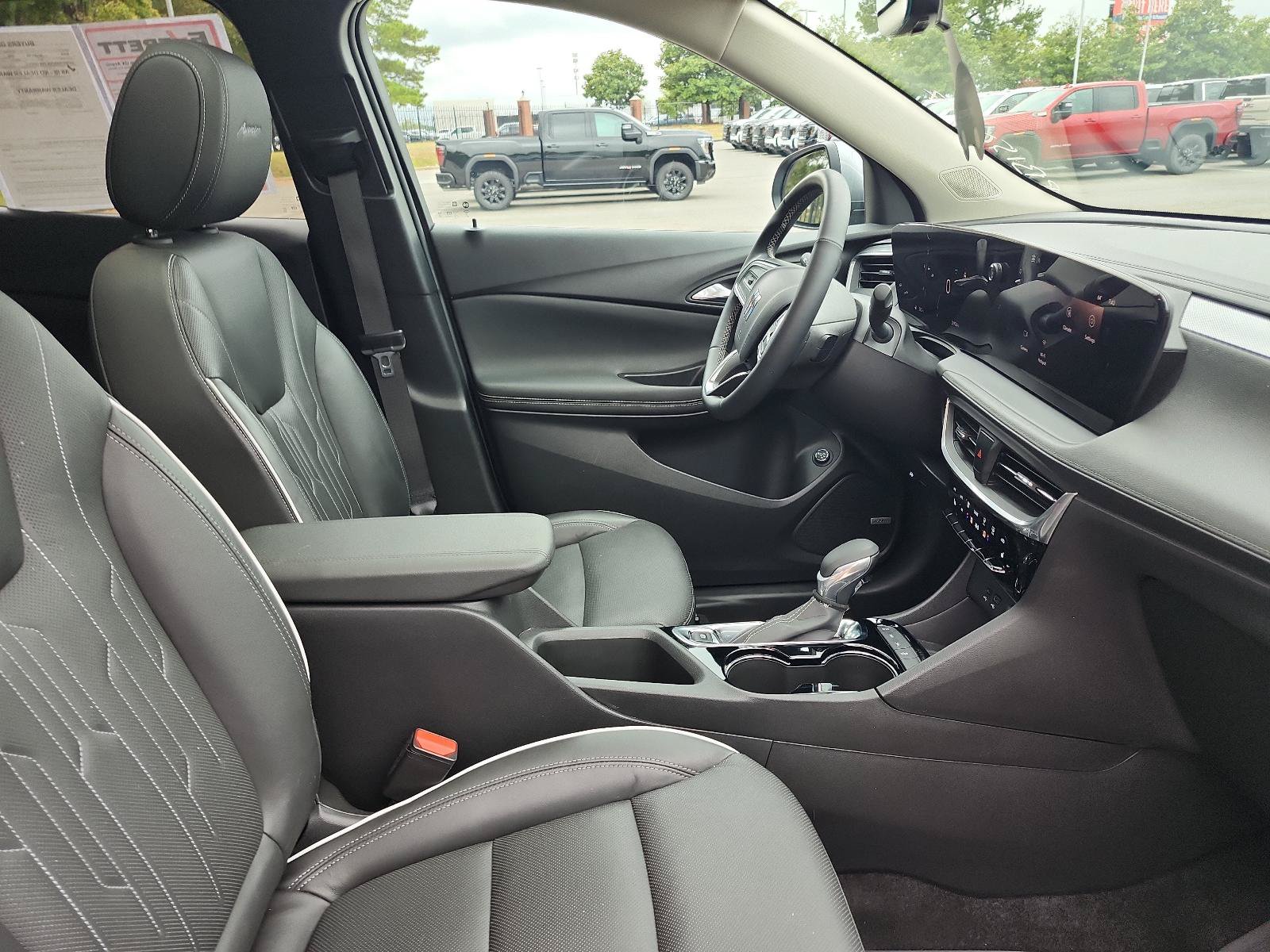 Certified 2024 Buick Encore GX Avenir w/ Avenir Technology Package AWD/4WD image 8