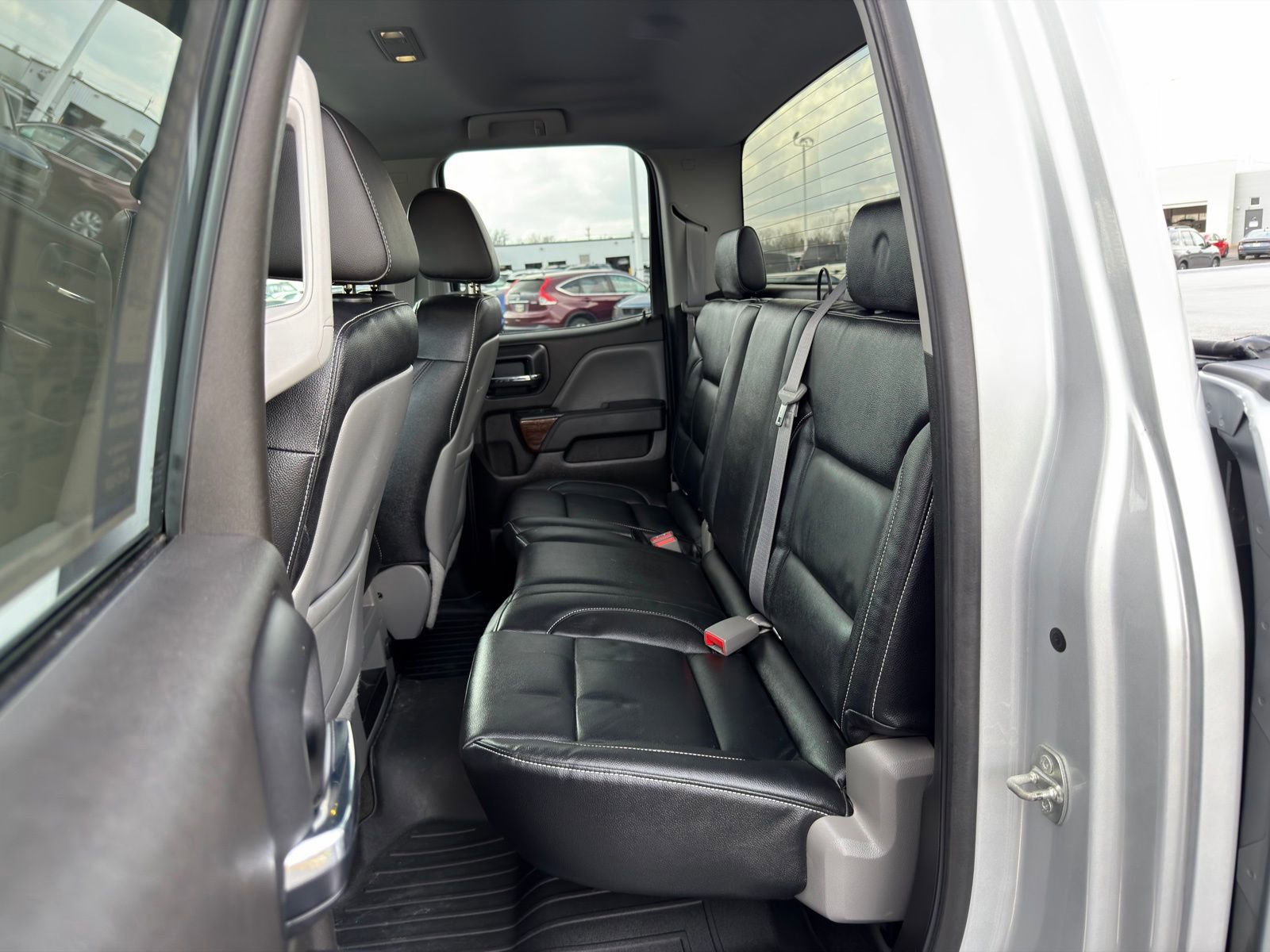 Used 2015 GMC Sierra 1500 SLE w/ SLE Value Package image 25