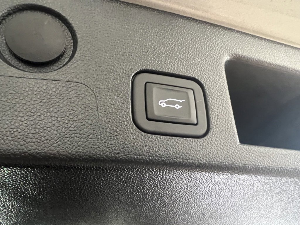 Certified 2026 GMC Terrain AT4 w/ Convenience Package III image 9