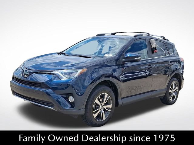Used 2017 Toyota RAV4 XLE AWD/4WD image 3