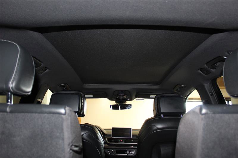 Used 2018 Audi SQ5 Premium Plus w/ Navigation Package image 25