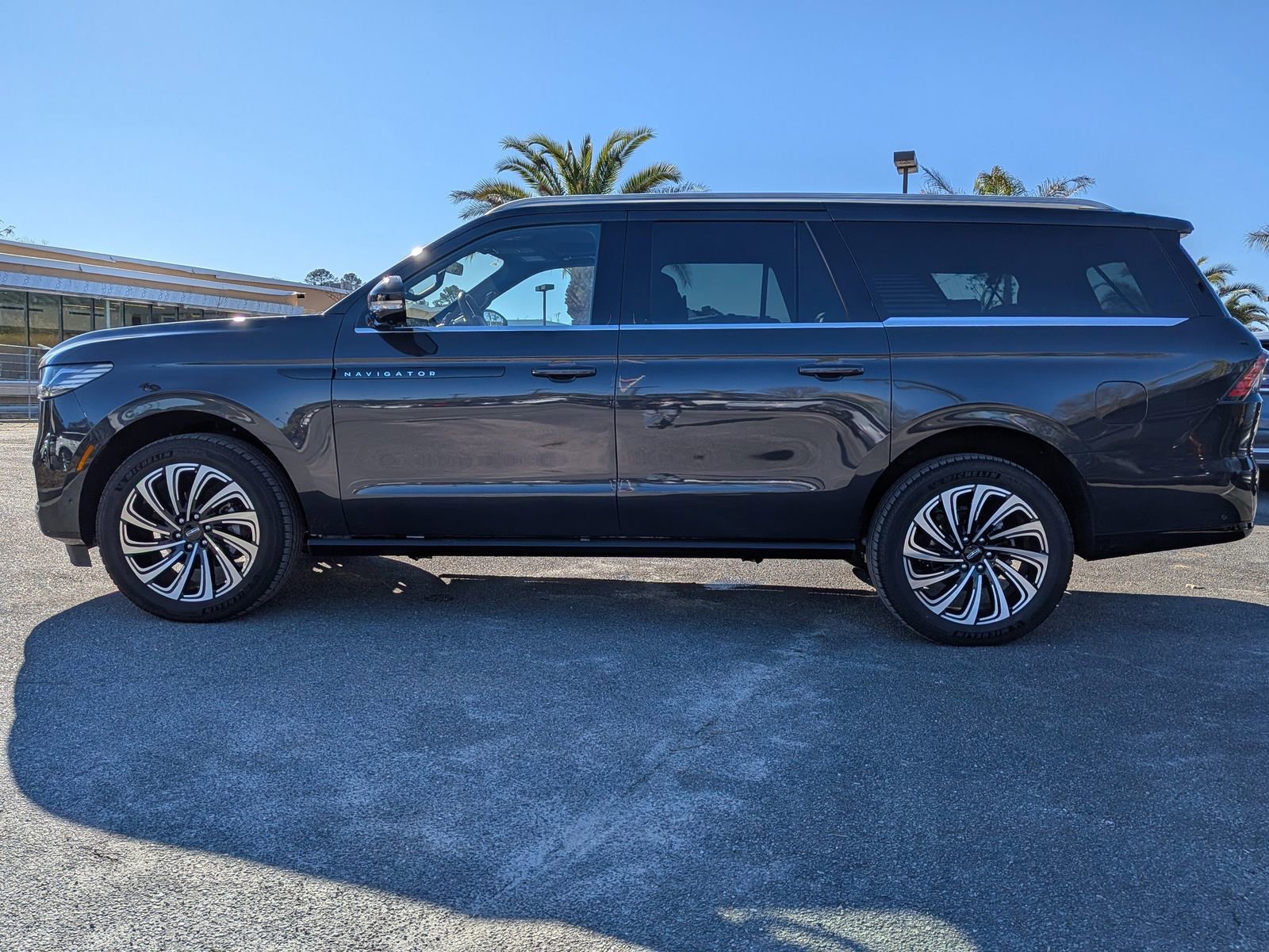 Certified 2025 Lincoln Navigator L Black Label image 8